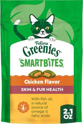 Greenies Greenies Feline Smartbites Skin & Fur Crunchy and Soft Natural Cat Treats, Chicken Flavor