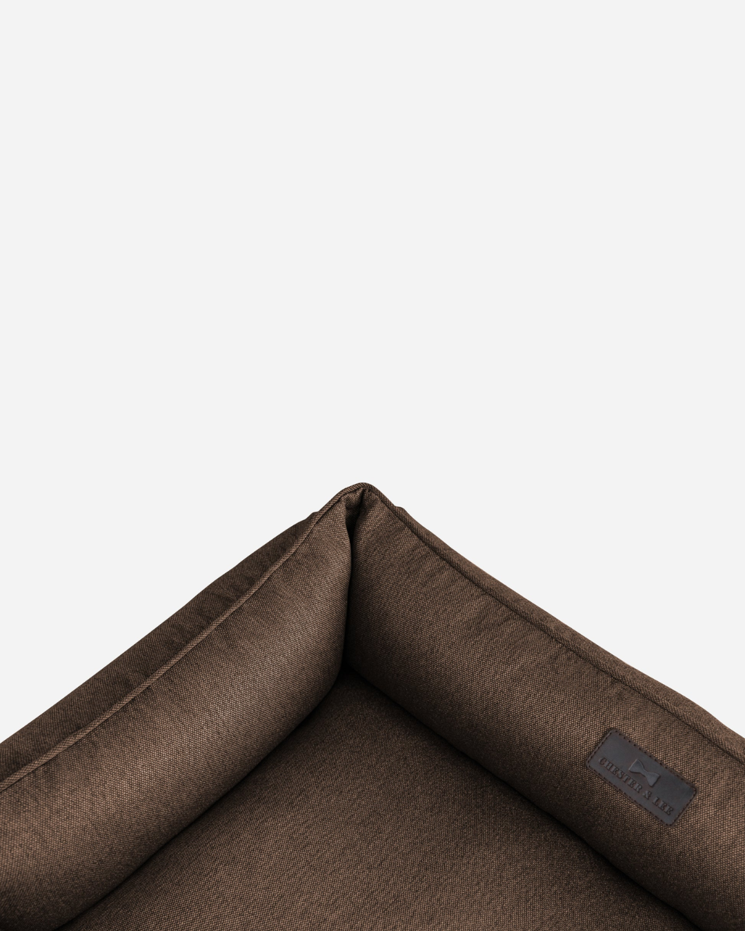 Chester & Lee | Cotton Sleeper Dog Bed Brown