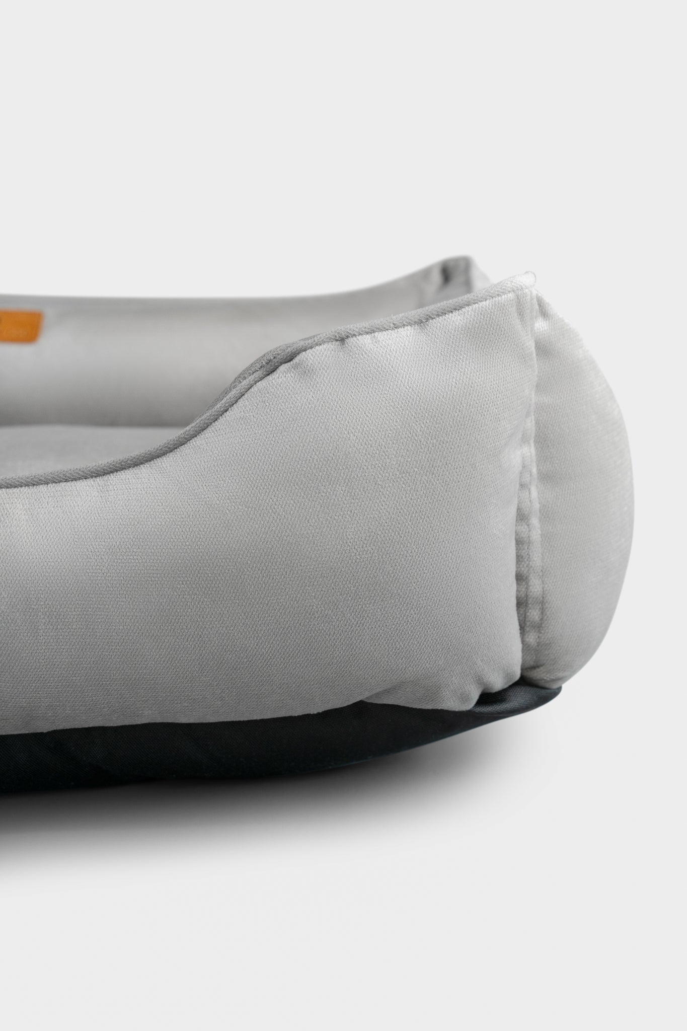 Chester & Lee | Classic Velvet Sleeper Dog Bed Gray