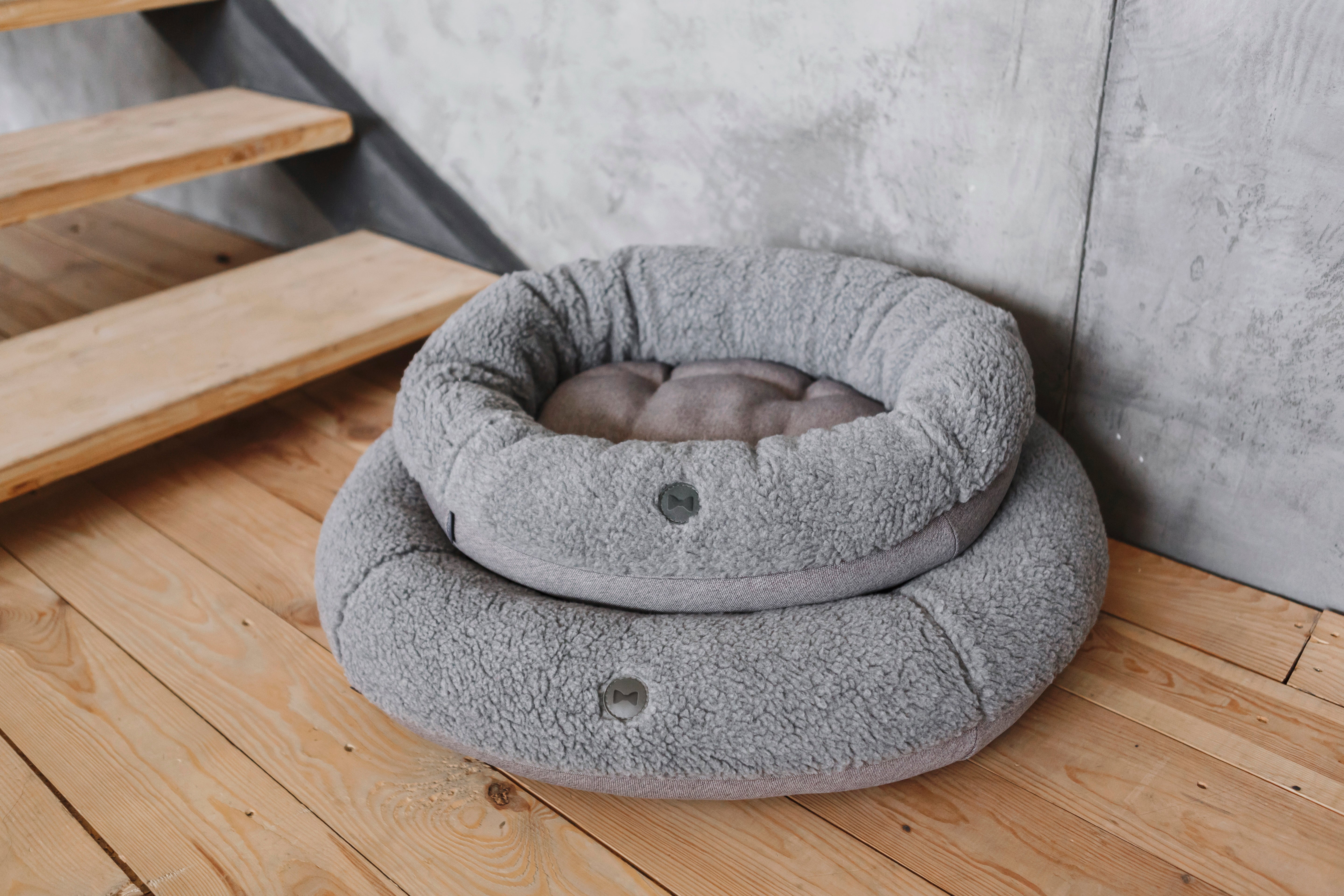 Chester & Lee | Furry Gray Donut Dog Bed