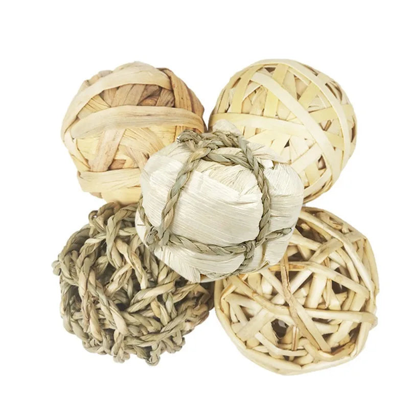 5PCS Rabbit Ball Toys Bunny Treats Toys For Teething Small Animal Chew Toys Grass Ball For Dwarf Hamster Rabbits Guinea Pigs Ger