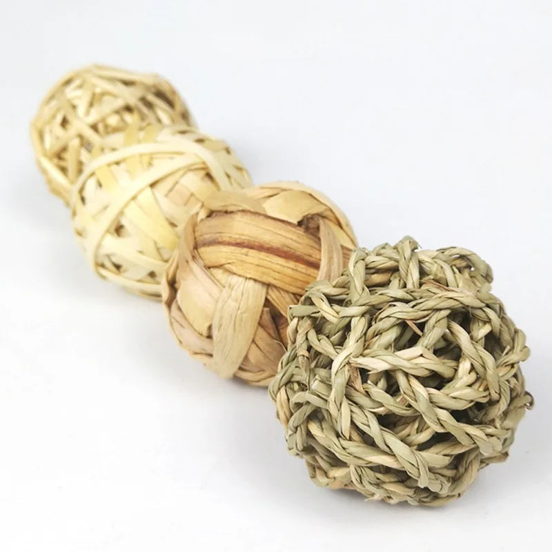 5PCS Rabbit Ball Toys Bunny Treats Toys For Teething Small Animal Chew Toys Grass Ball For Dwarf Hamster Rabbits Guinea Pigs Ger