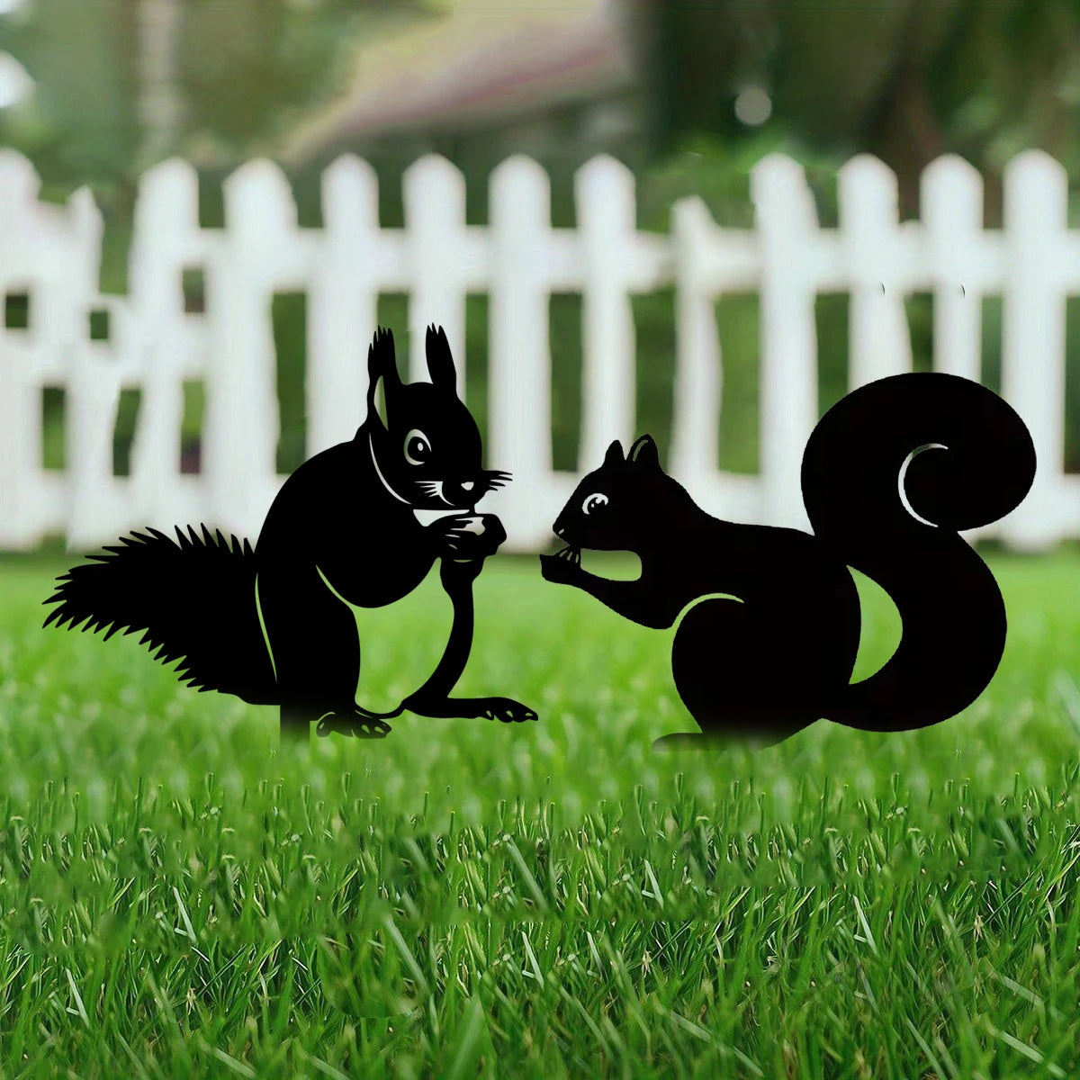 Rabbit/Squirrel Figurines Hollow Dust Proof Wrought Iron Realistic Rabbits Art Sculpture for Garden Party Decor Metal Home Yard