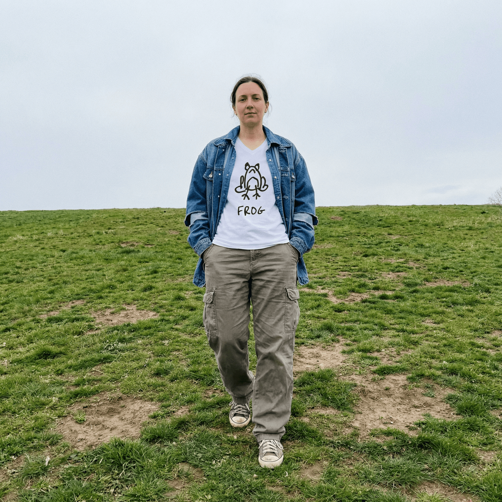 Frog - Women's V-Neck Tee